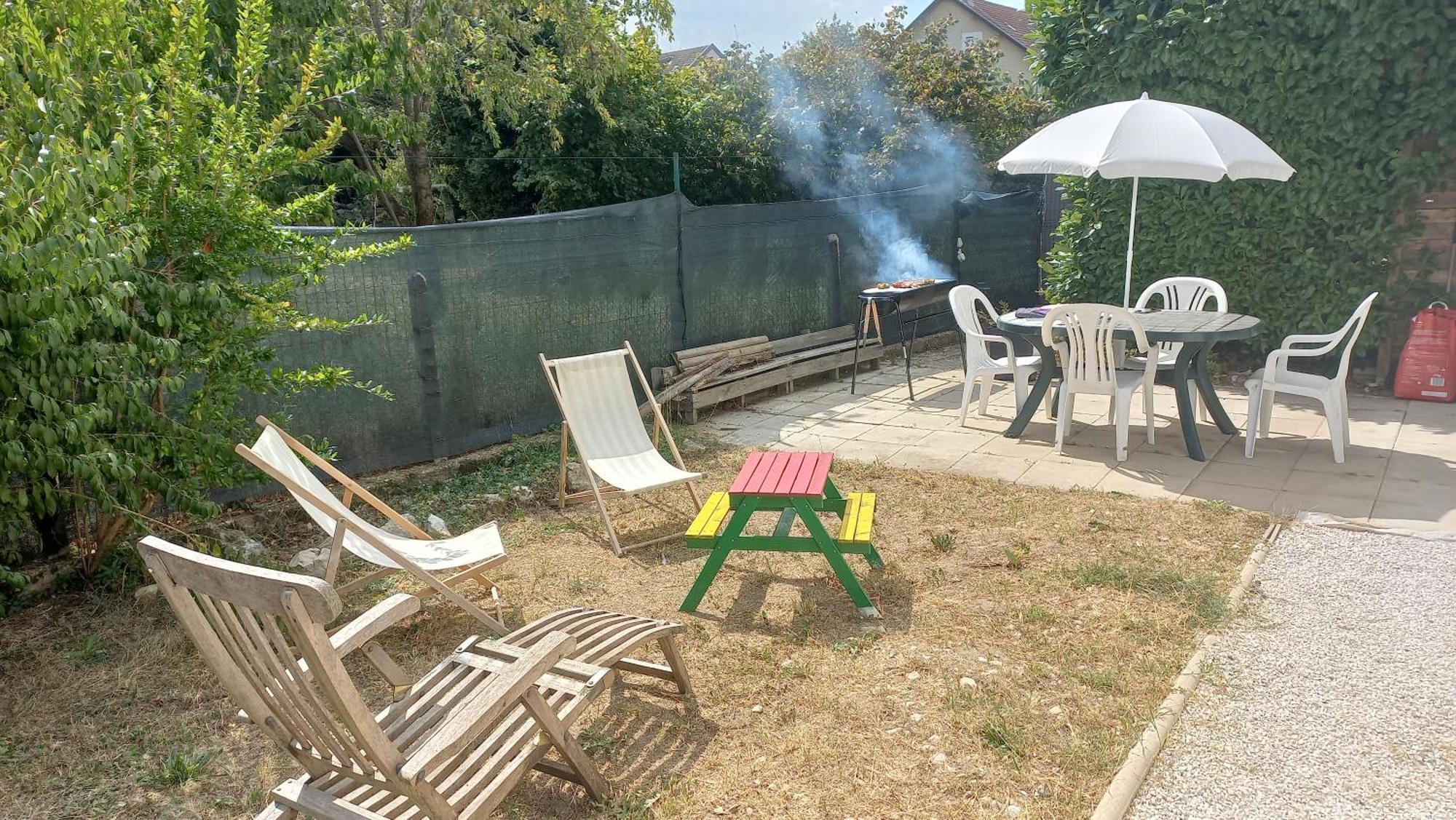 Plaisir Des Pres - Appartement T3, Jardin, Parking Chaponost Bagian luar foto